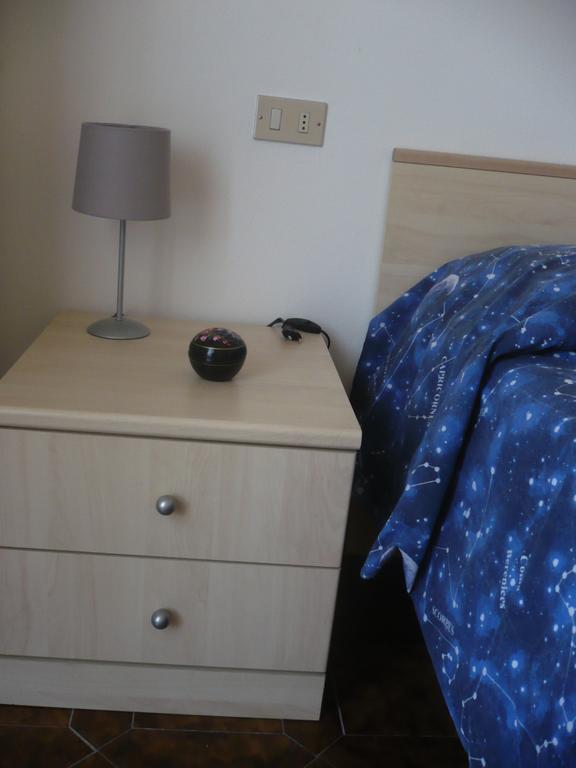 Appartamento Michela Brenzone sul Garda Habitación foto