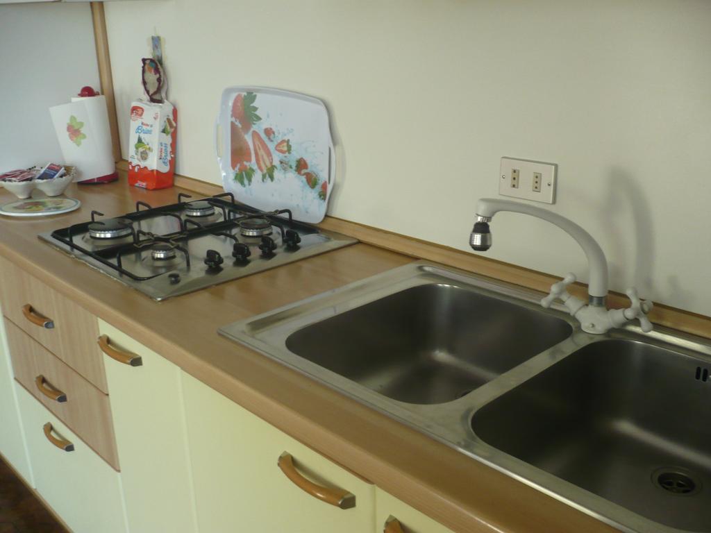 Appartamento Michela Brenzone sul Garda Habitación foto